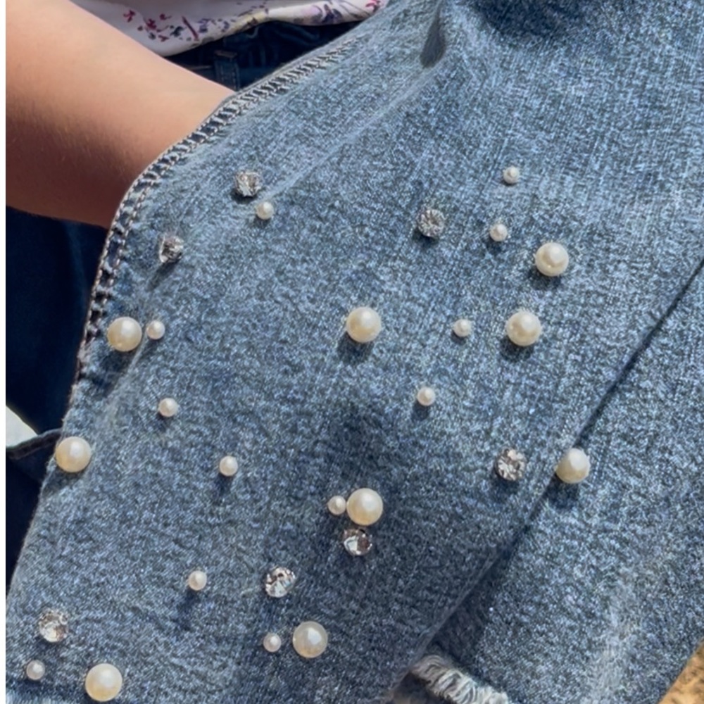 Cato Blue Ankle Cropped Jeans with Distressed Look and Beaded accents